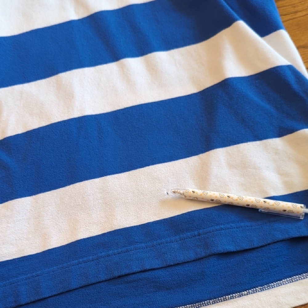 Y2K Abercrombie & Fitch Men's Blue and White Striped Polo - Picture 5 of 8